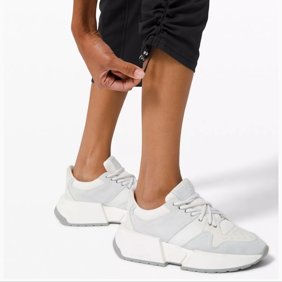 Lululemon Dance Studio Mid Rise Crop - Picture 6 of 7